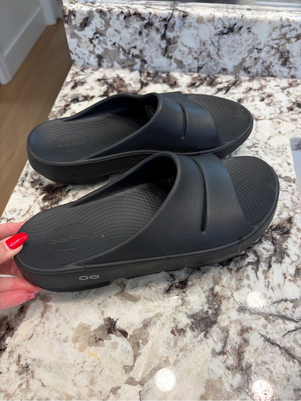 Oofos Slides
